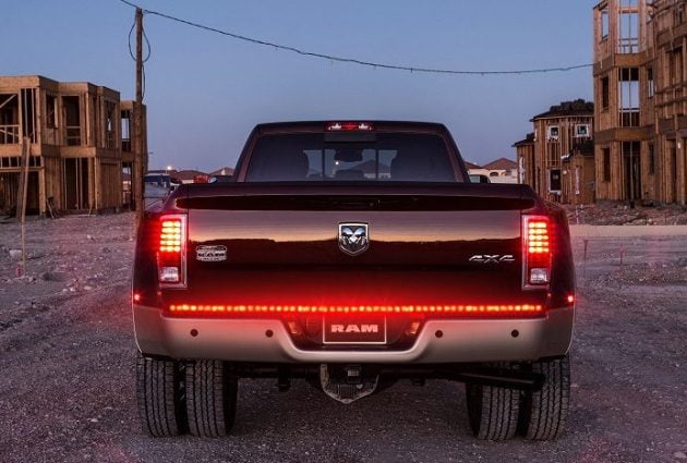 Подсветка задней двери для Toyota Tundra (доп. стоп-сигнал)