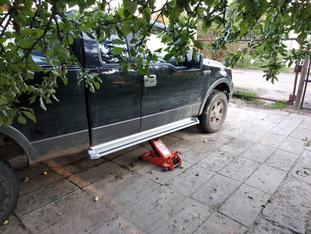 Пороги с подсветкой для пикапа Ford F-150, F-250, F-350 — изображение 3