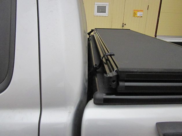 Жесткая трехсекционная крышка кузова Kramco для пикапа Ford Ranger T6 2012 — изображение 4