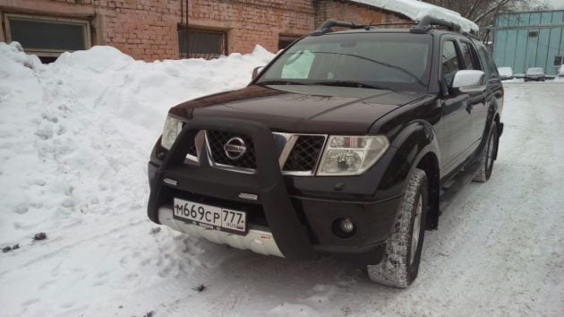 Передний бампер для пикапа Nissan Navara высокий — изображение 2