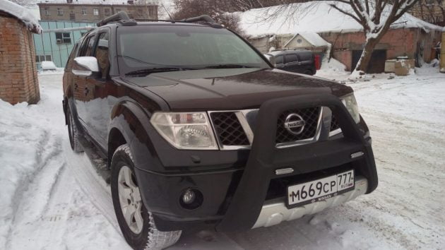 Передний бампер для пикапа Nissan Navara высокий — изображение 5