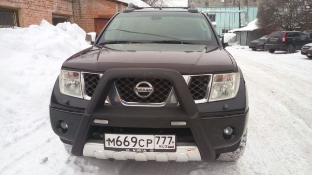 Передний бампер для пикапа Nissan Navara высокий