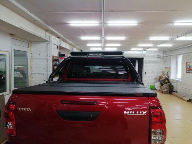 Защитная дуга в кузов для Toyota Hilux revo от 2015 года — изображение 3