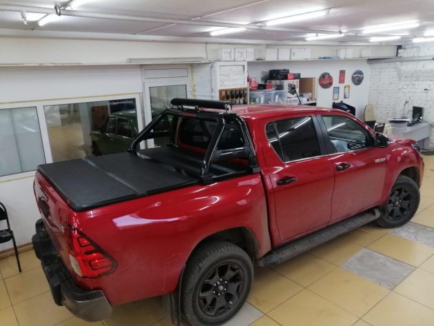 Защитная дуга в кузов для Toyota Hilux revo от 2015 года — изображение 4