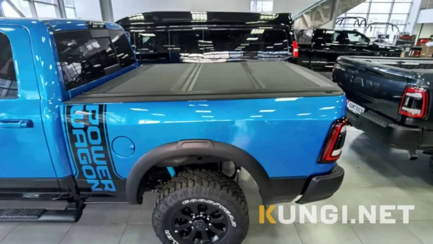 Крышка жесткая подъемная для кузова пикапа Toyota Tacoma 2009-2022