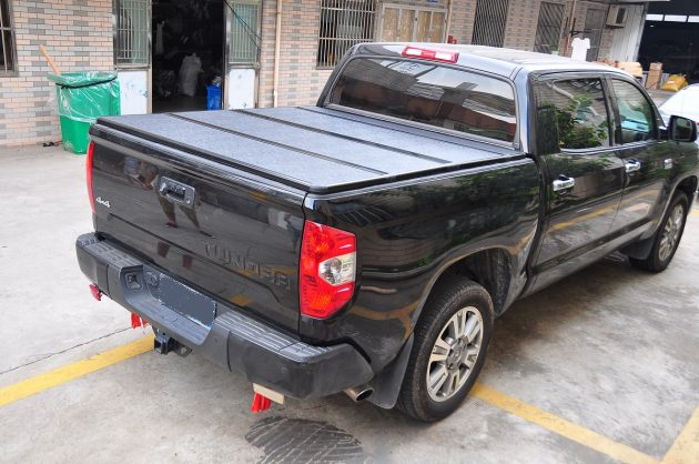 Крышка жесткая подьемная для пикапа Volkswagen Amarok (Фольксваген Амарок) — изображение 4