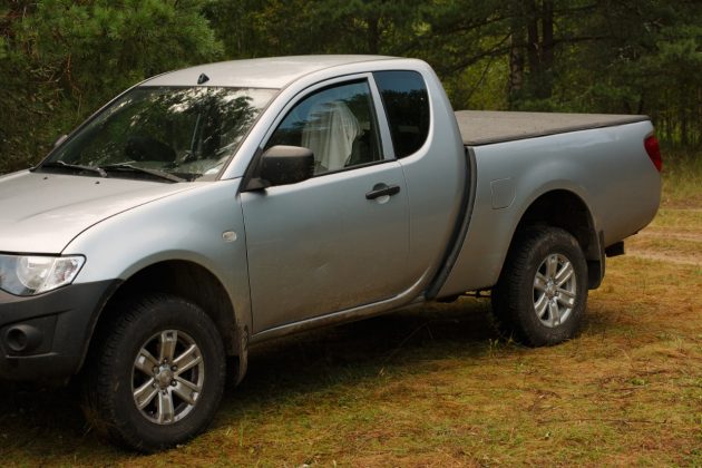 Мягкий трехсекционный тент для Mitsubishi L200 полуторная кабина Club Cab — изображение 2