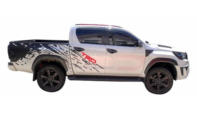 Наклейка-стикер TRD для Toyota Hilux Revo от 2015 года