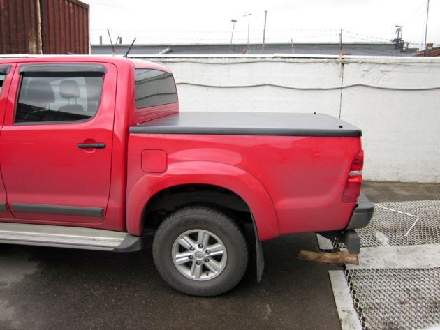 Пластиковая крышка KRAMCO для пикапа Toyota Hilux Revo — изображение 2