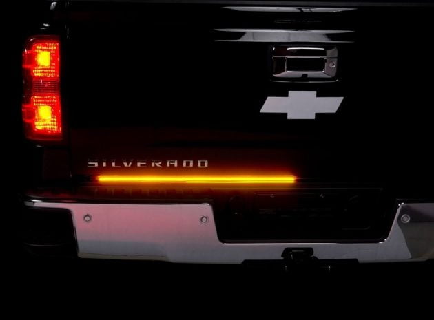 Подсветка задней двери для TOYOTA Hilux REVO (Тойота Хайлюкс Рево) — изображение 5