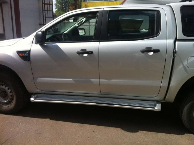 Пороги с подсветкой для пикапа Mazda BT50 NEW 2012г — изображение 2
