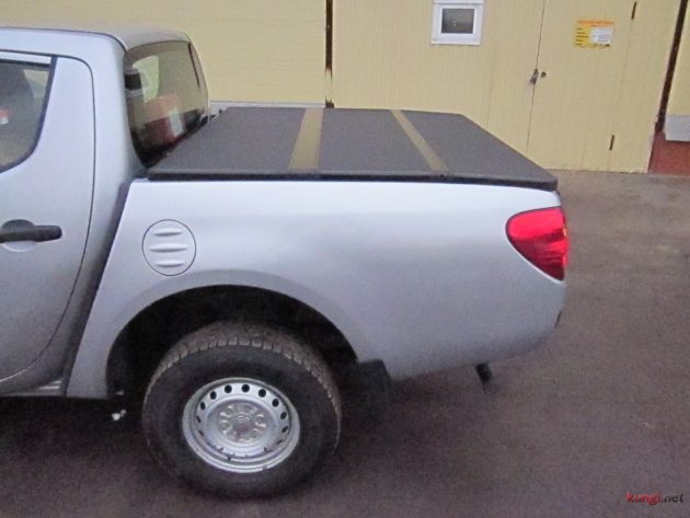 Жесткая трехсекционная крышка кузова Kramco для пикапа Mitsubishi L200 NEW 2014