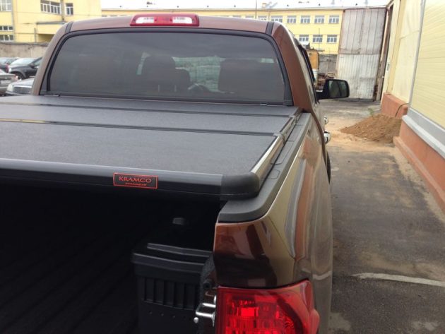 Жесткая трехсекционная крышка кузова Kramco для Toyota Tundra (Тойота Тундра) — изображение 5