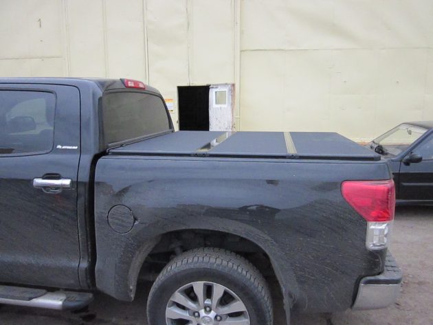 Жесткая трехсекционная крышка кузова Kramco для Toyota Tundra (Тойота Тундра) — изображение 7