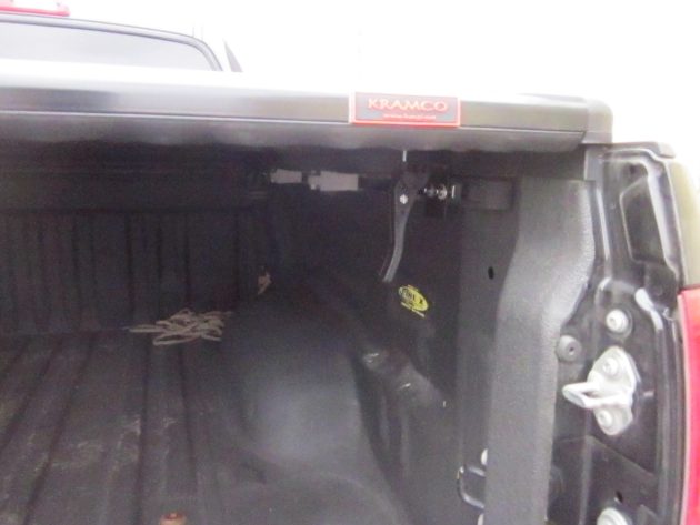 Жесткая трехсекционная крышка кузова Kramco для Toyota Tundra (Тойота Тундра) — изображение 10