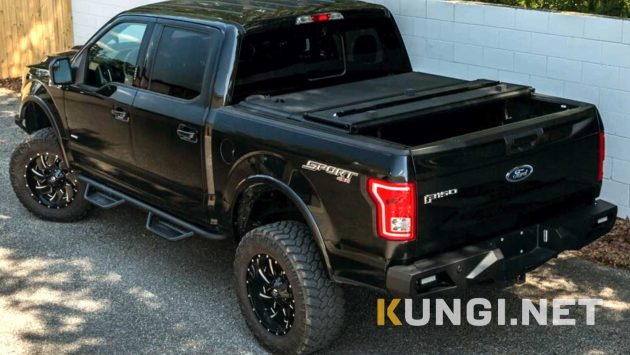 Жесткая трехсекционная крышка (высокий профиль) на пикап Ford F-150 (Форд Ф-150) 2023+ — изображение 4