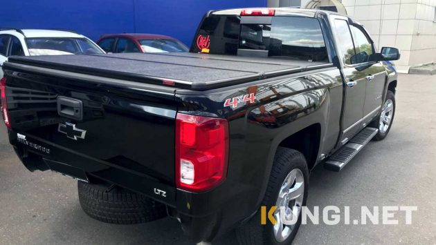 Жесткая трехсекционная крышка (высокий профиль) на пикап Chevrolet Silverado (Шевроле Сильверадо)
