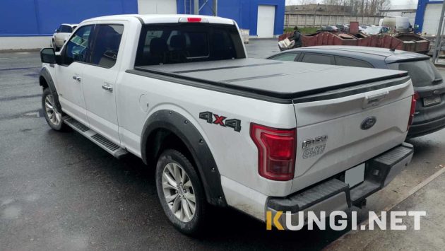 Жесткая трехсекционная крышка (высокий профиль) на пикап Ford F-150 (Форд Ф-150) 2023+ — изображение 3